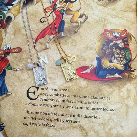 Collana Tarocchi La Forza Gold | Arcano XI - SabrinaBi