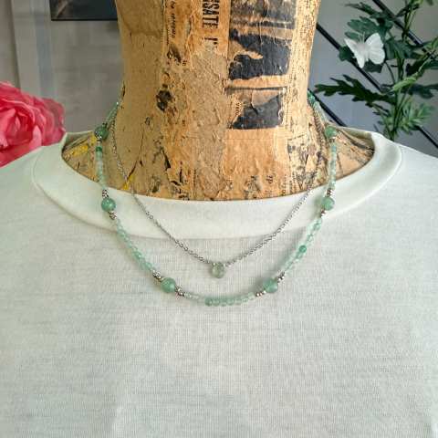 The Turning Leaf necklace - The Green Hour