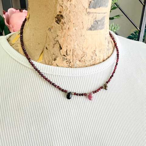 Three Drops Necklace – Garnet and Tourmaline
