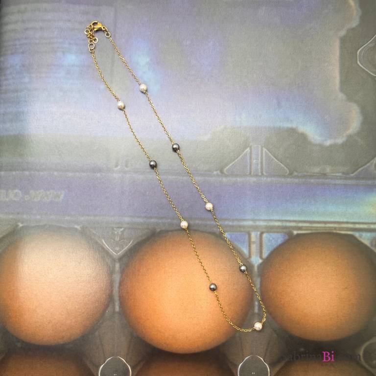 ORBITA | Golden Necklace with Two-Tone Pearls | SabrinaBi