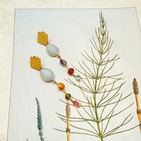 Happiness earrings with multicolor stones