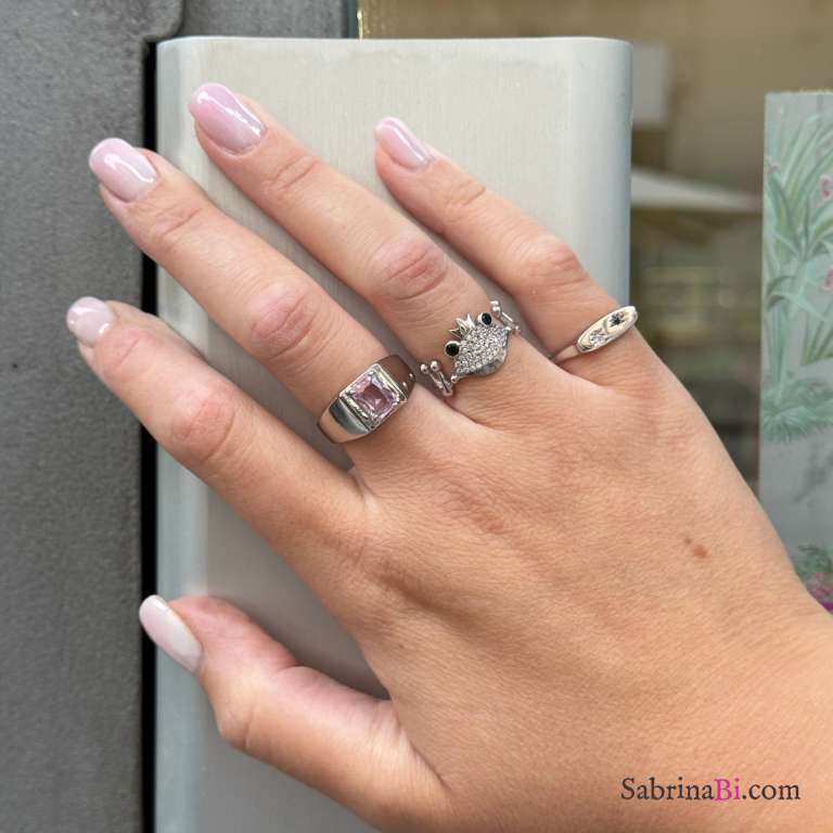Smile Frog ring