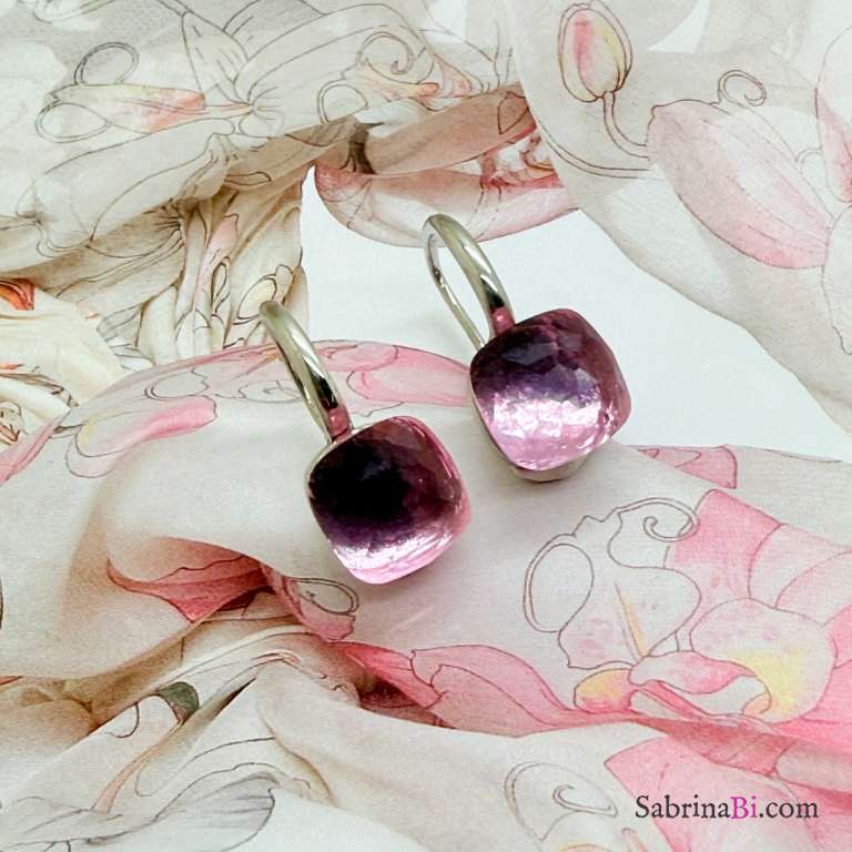 Orecchini ad amo pietra taglio cuscino rosa