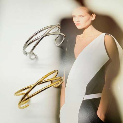 Cross silver/gold bangle