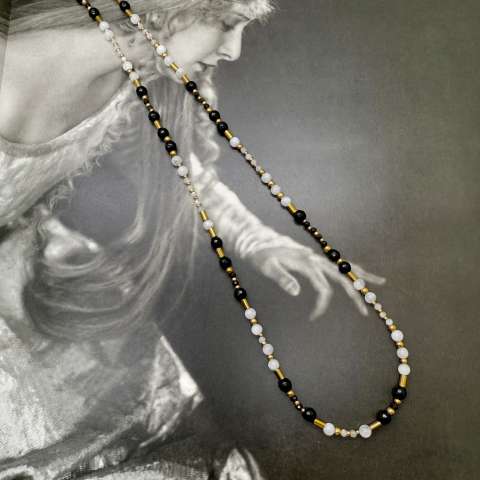 Collana Artemide - Luna Nera